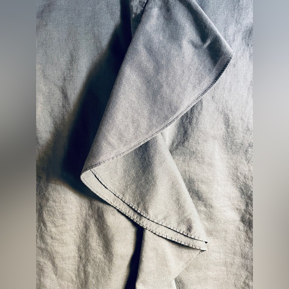 Theory Jastrid Lawn Ruffled Cotton Top in Steel Grey/Blue - Women’s Small - Picture 7 of 10